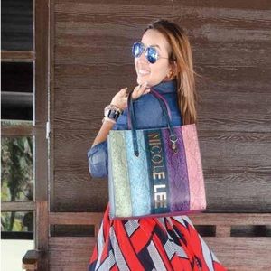 Meet your Posher, Maria g